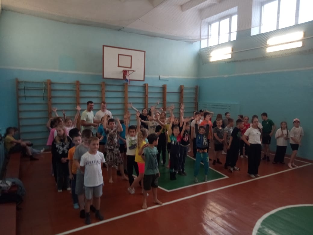 Сильные и смелые.